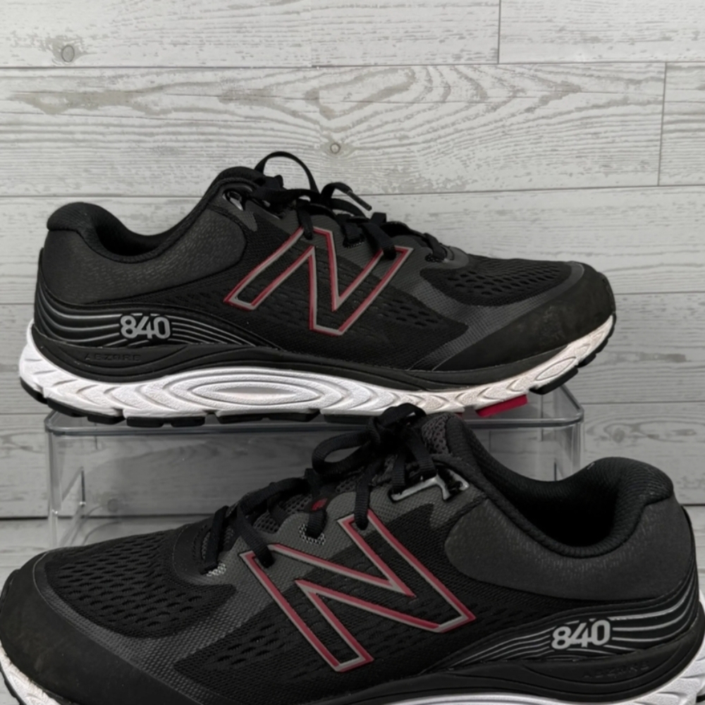 New Balance 840 Men's Running Shoes - Black/Red/Silver